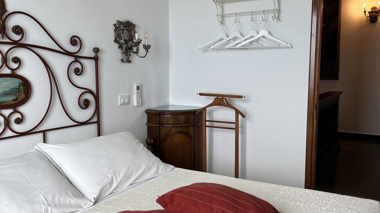 Photo of Bedroom in Vernazza