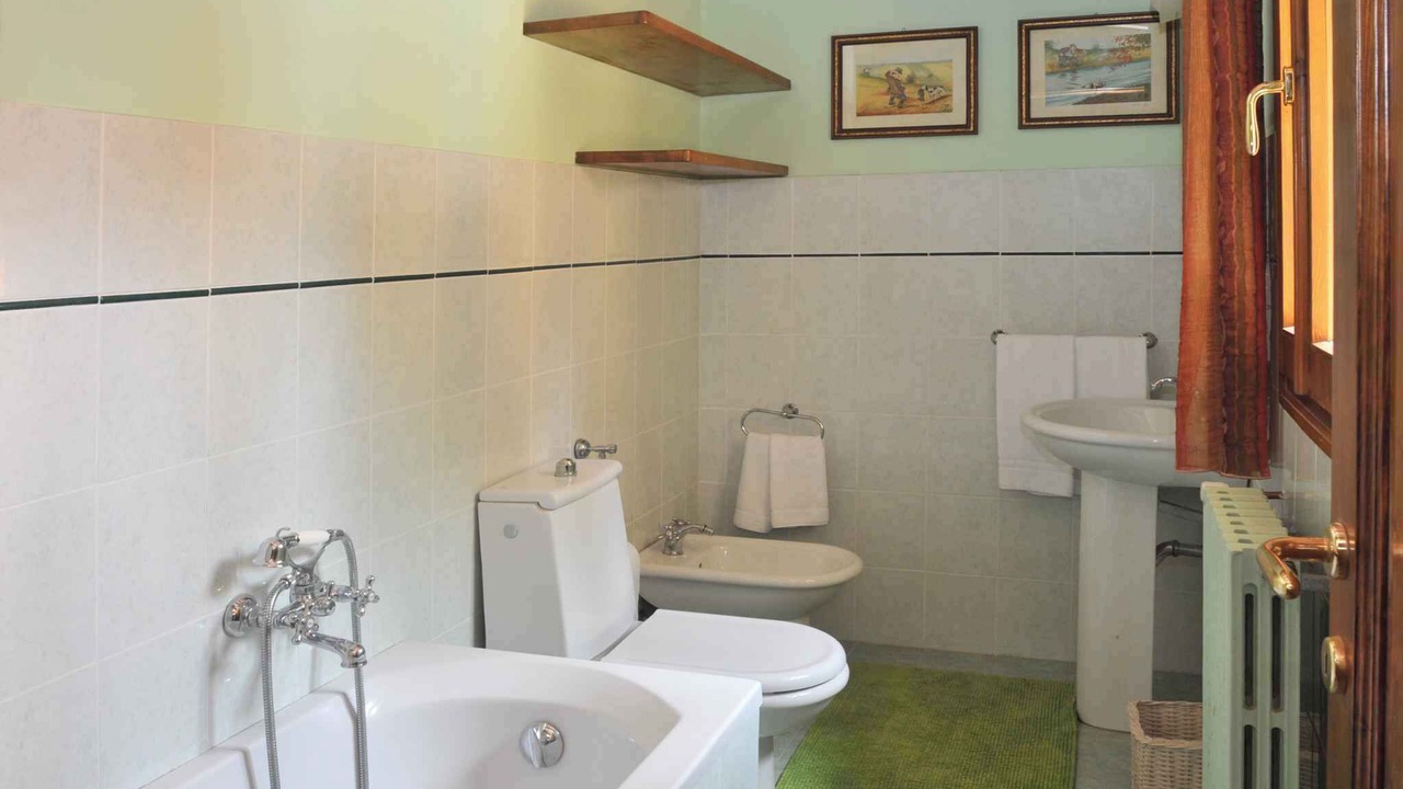 Photo of Bathroom in Gattaia