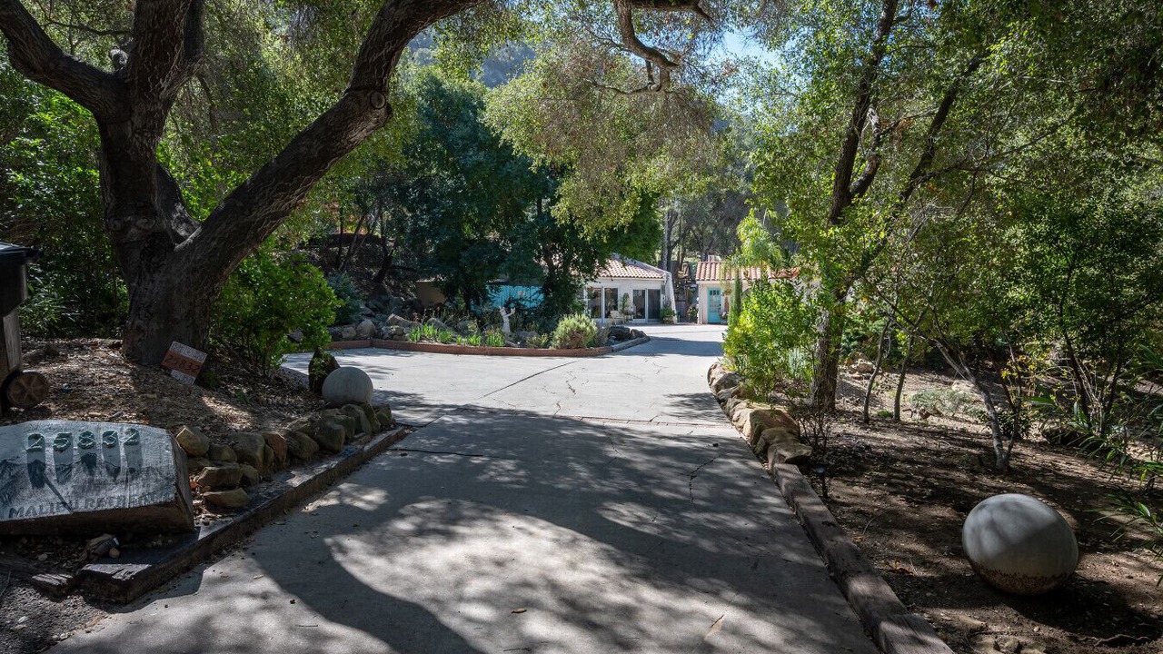 Photo of Others in Calabasas