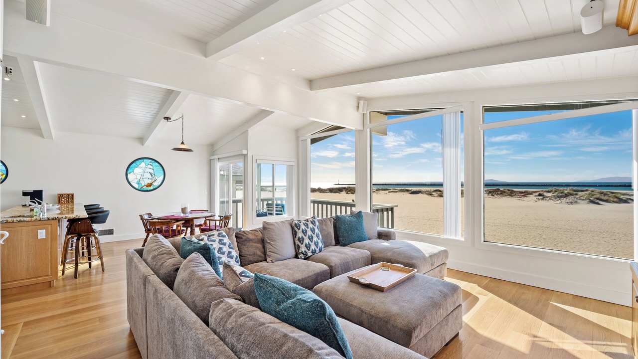 Photo of Livingroom in Hollywood