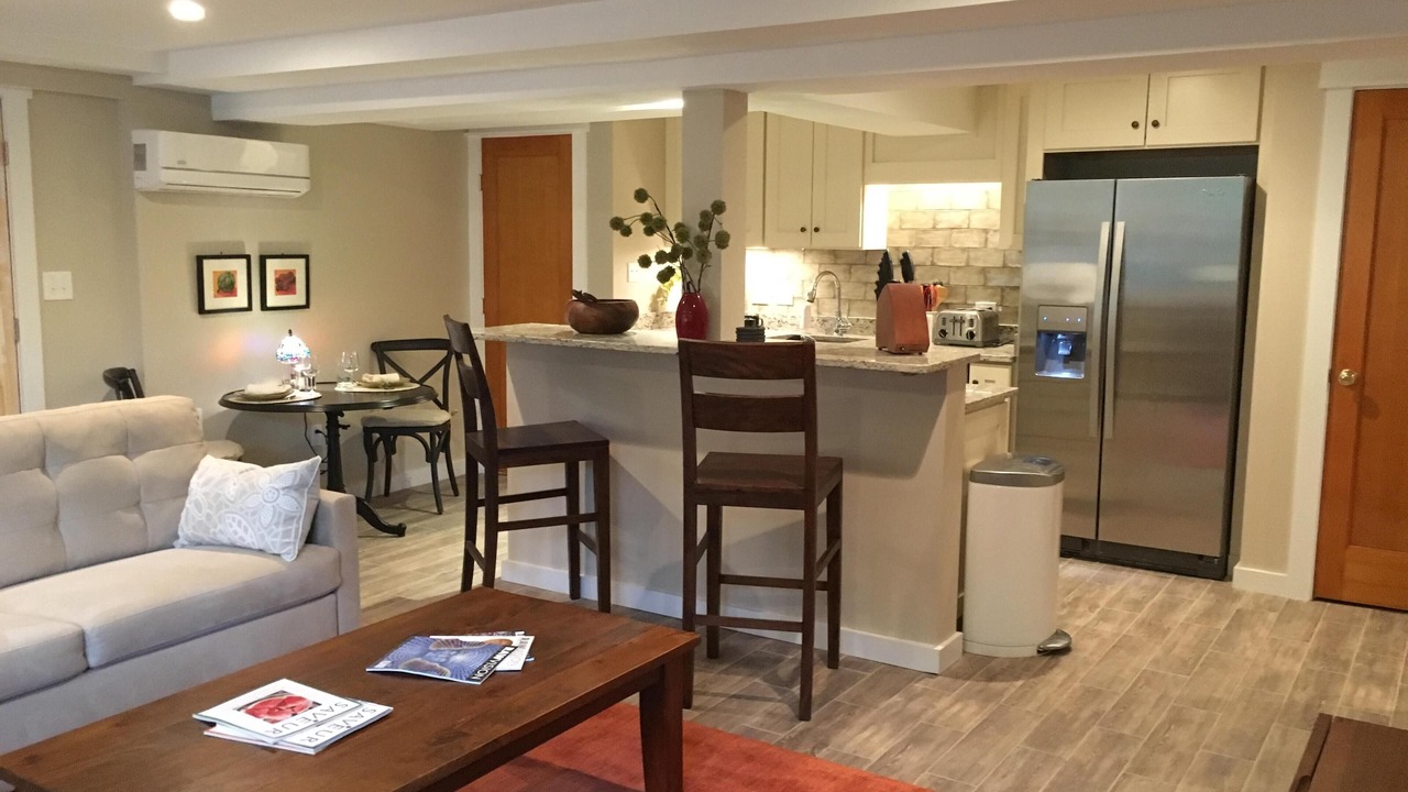 Photo of Livingroom in North Cleveland Park