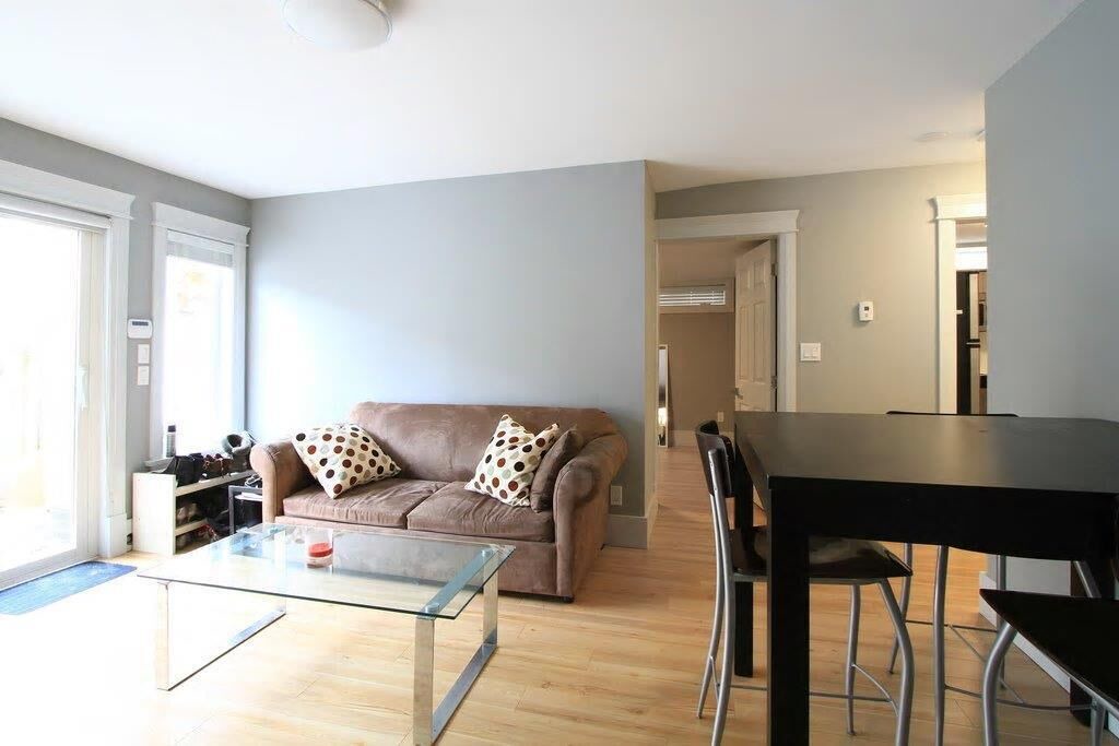 Photo of Livingroom in Riley Park-Little Mountain