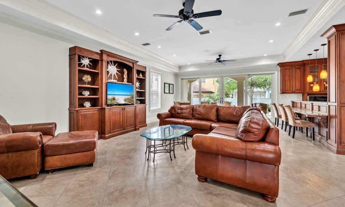 Photo of Bedroom in Frangista Beach