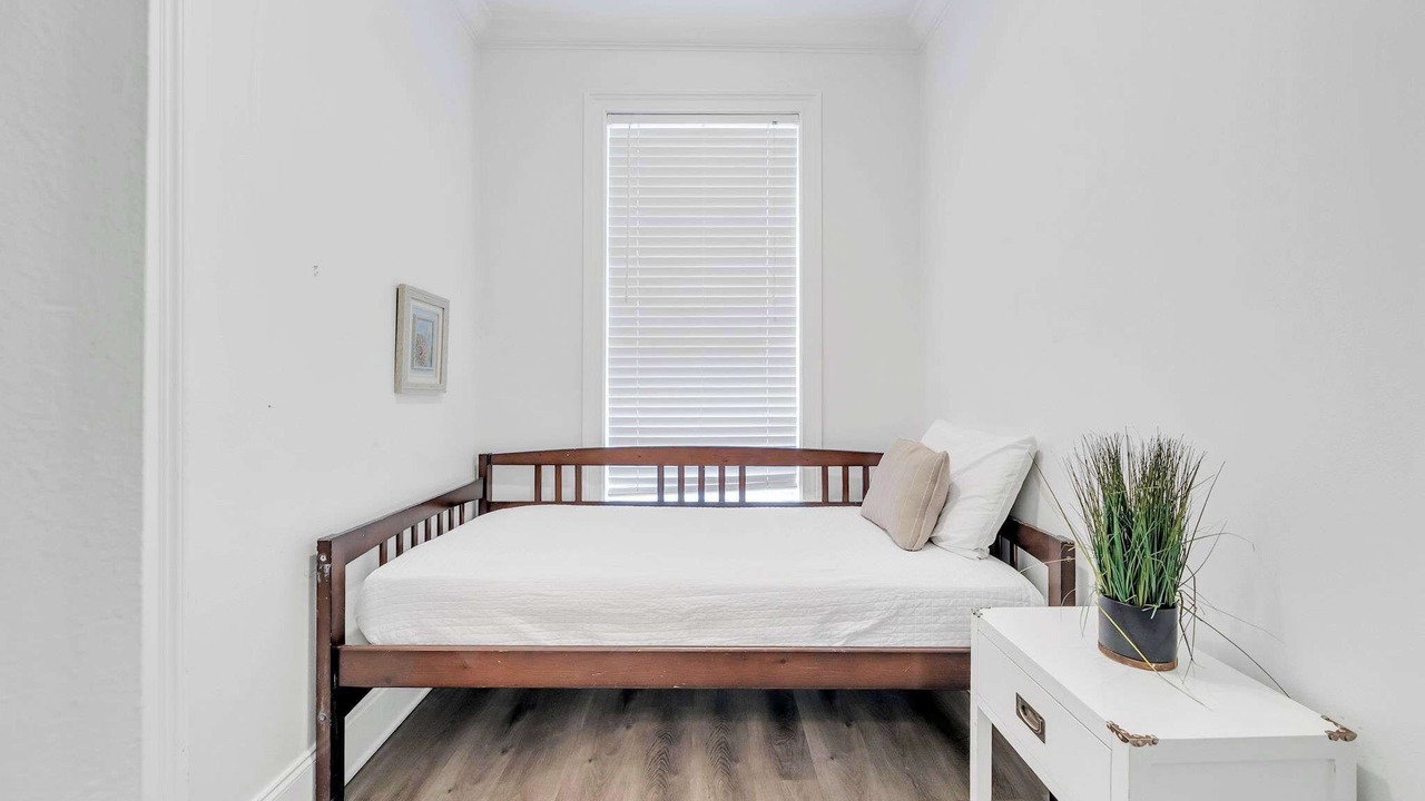Photo of Bedroom in Frangista Beach