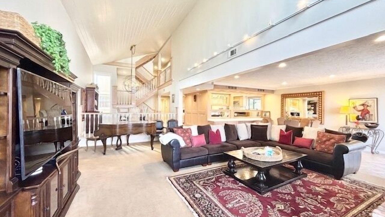 Photo of Livingroom in Channel Islands
