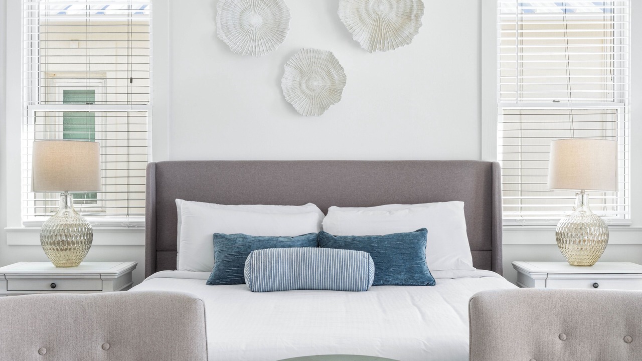 Photo of Bedroom in Delos