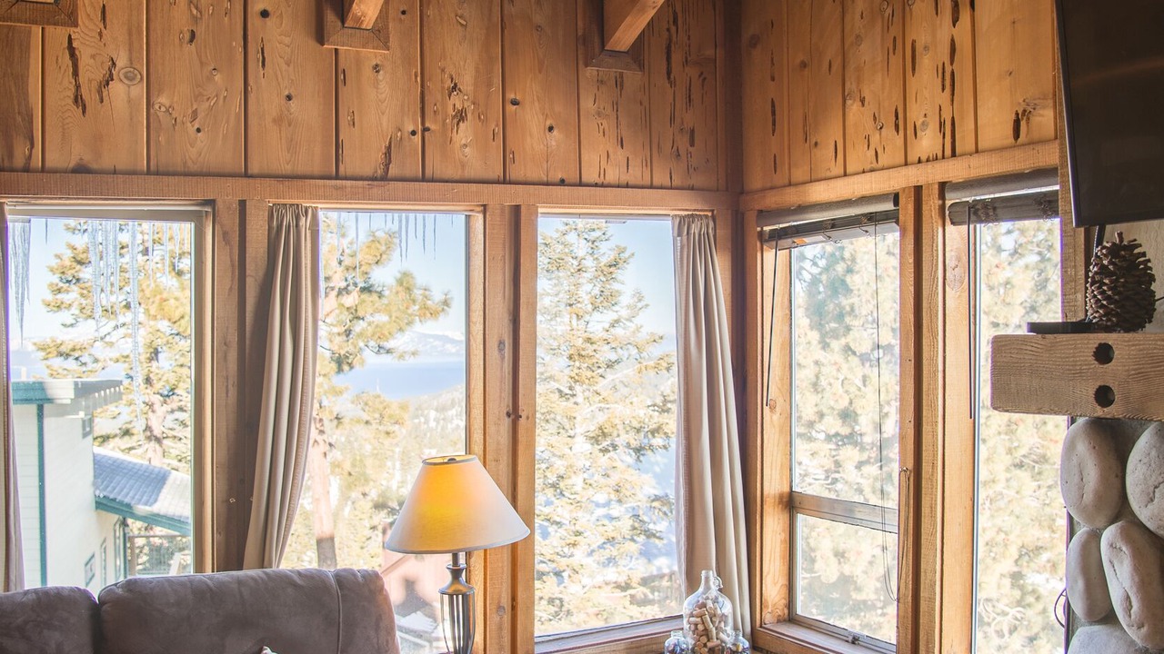 Photo of Livingroom in Tahoe Village