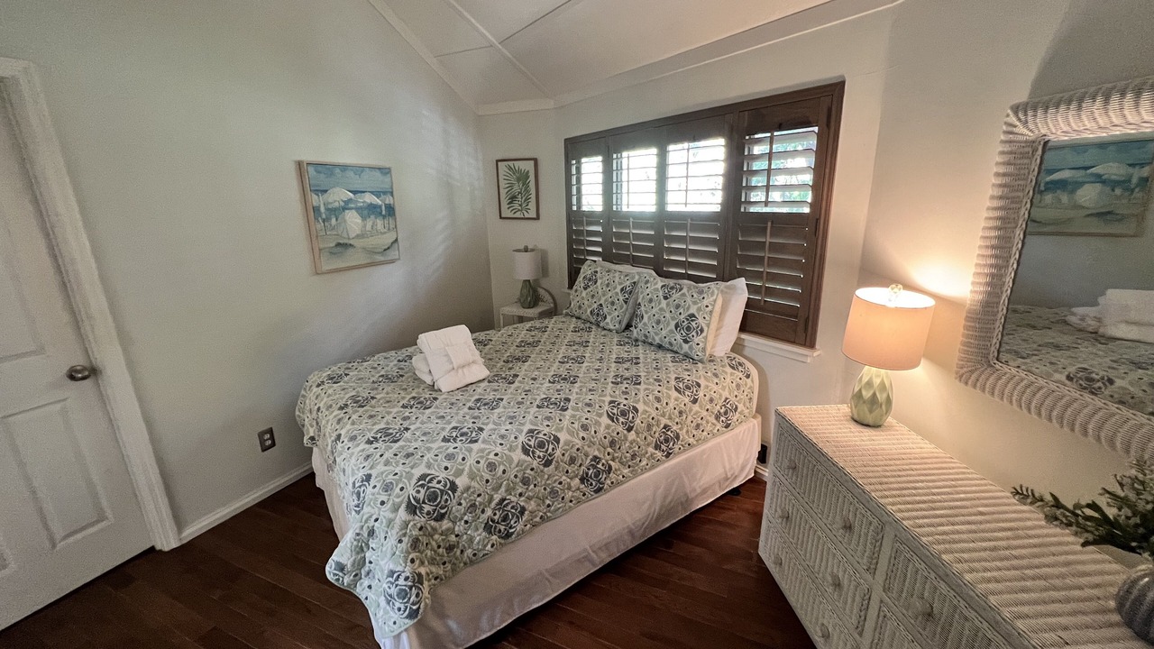 Photo of Bedroom in Night Heron