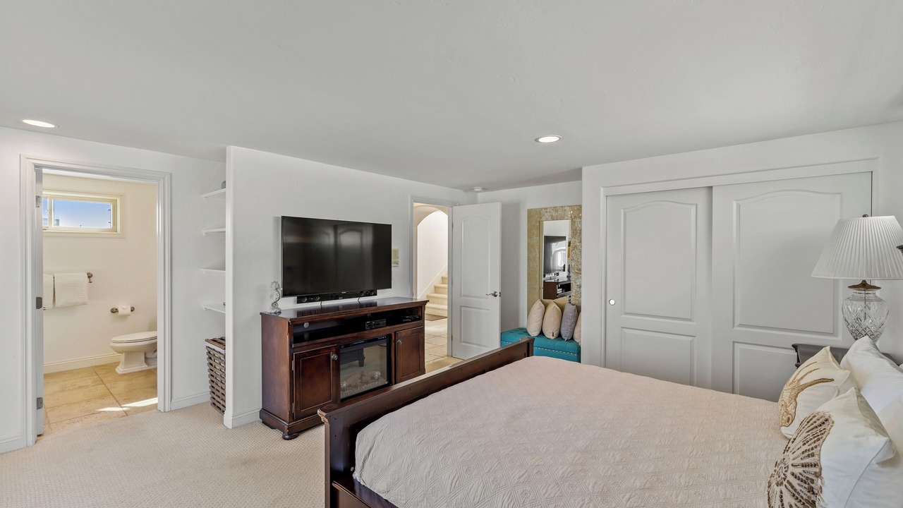 Photo of Bedroom in Silver Strand