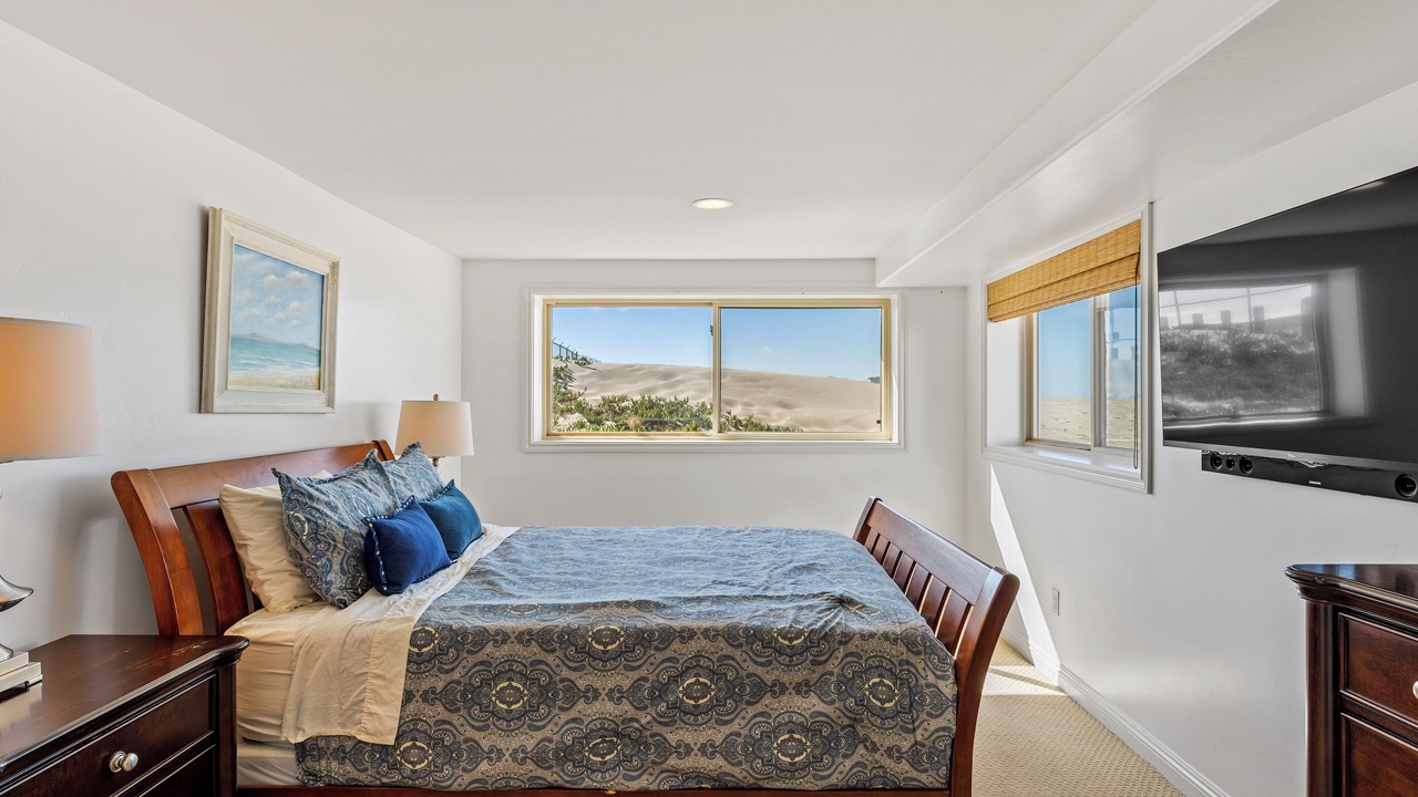 Photo of Bedroom in Silver Strand