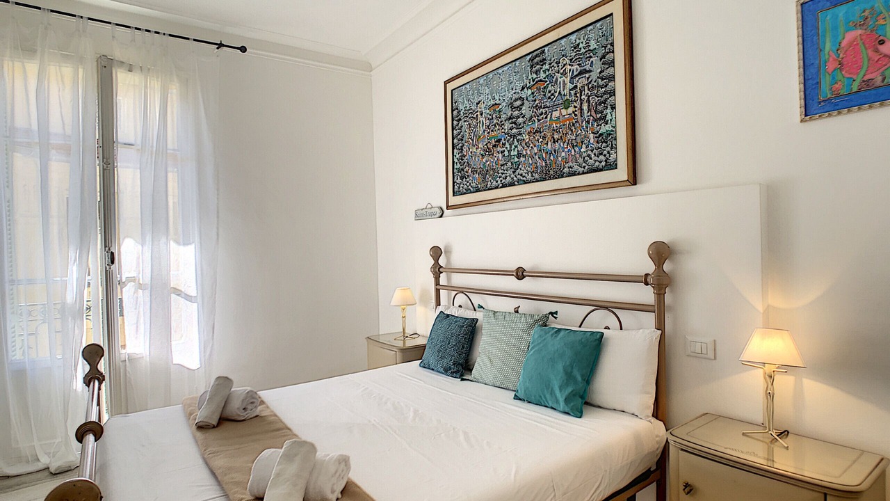 Photo of Bedroom in Carre d'Or