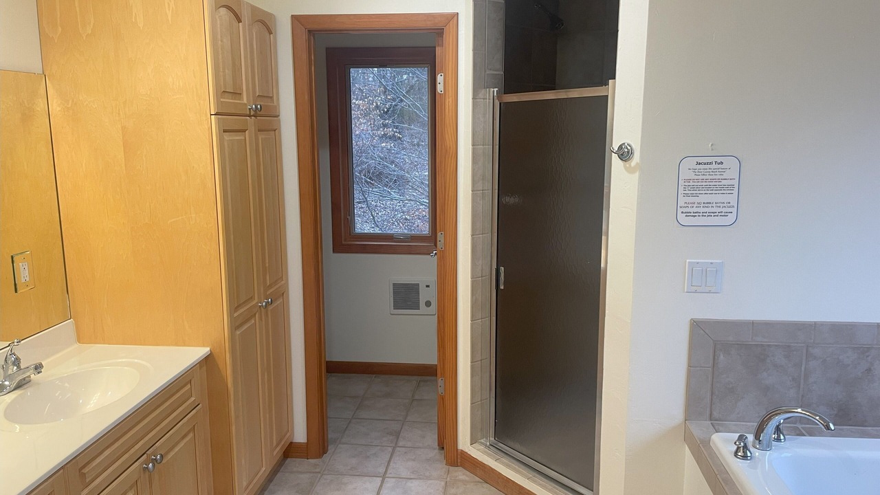 Photo of Bathroom in Sturgeon Bay