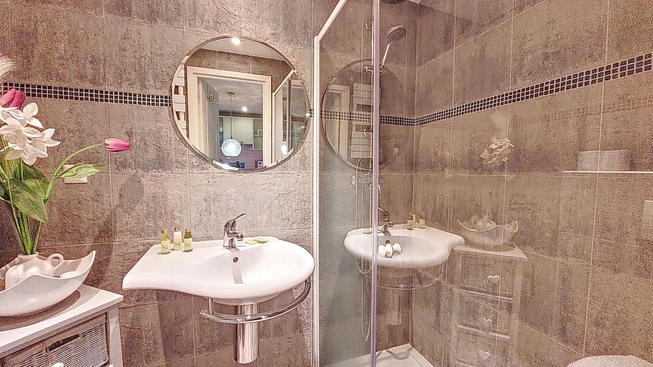 Photo of Bathroom in Nice City Centre