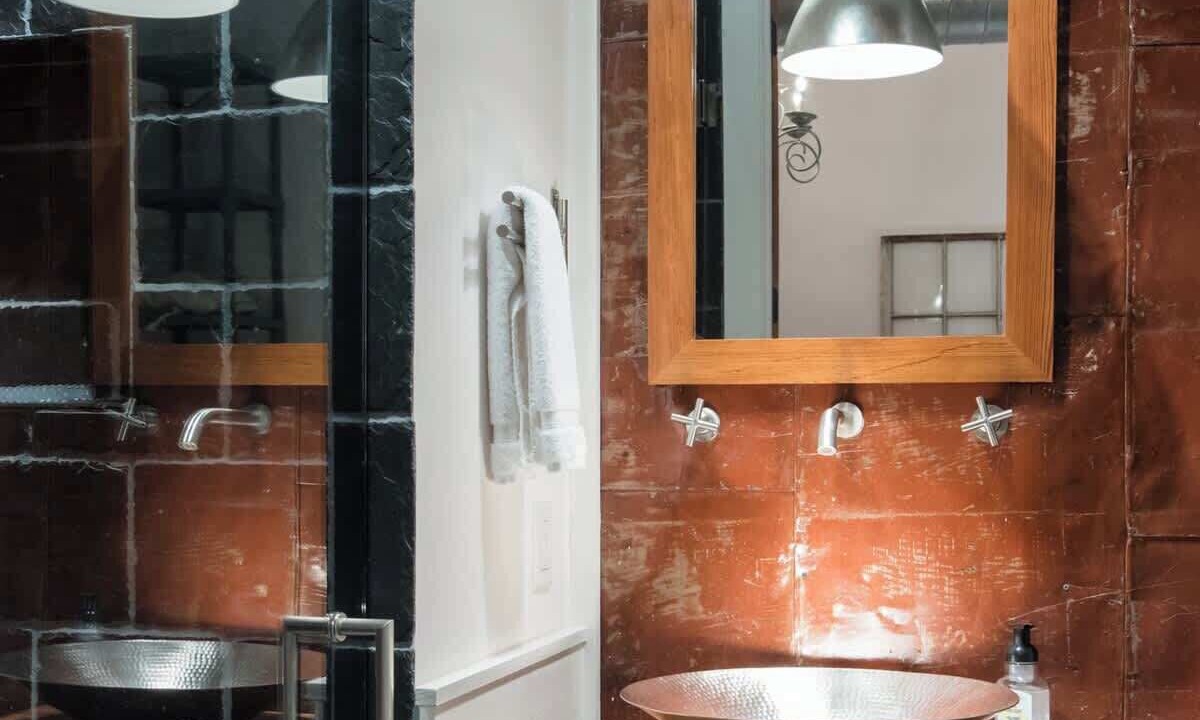 Photo of Bathroom in Cannonborough Elliotborough