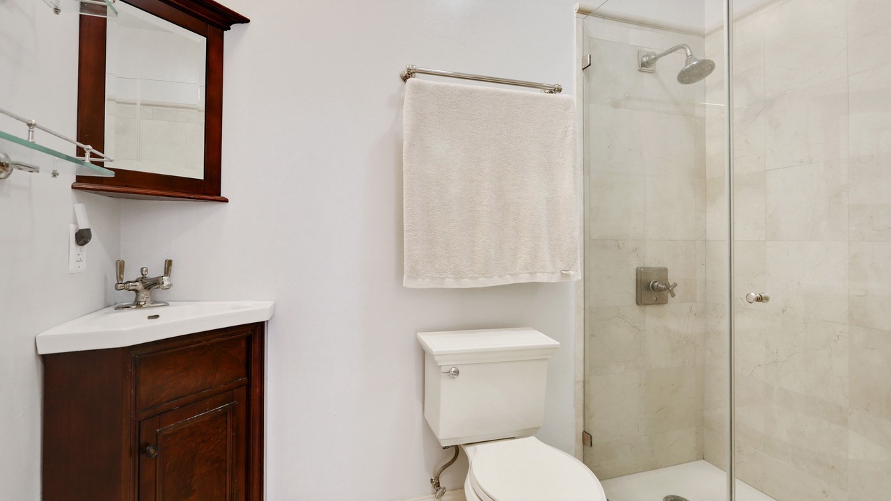 Photo of Bathroom in Arts/Warehouse District