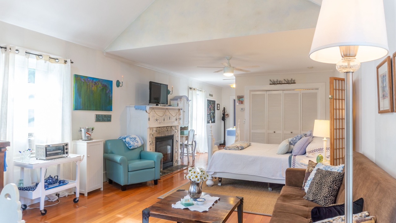 Photo of Livingroom in Mystic