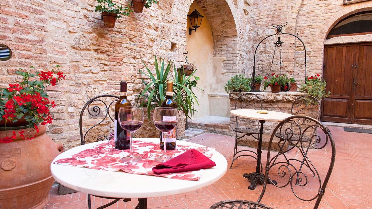 Photo of Outdoor in San Gimignano City Centre