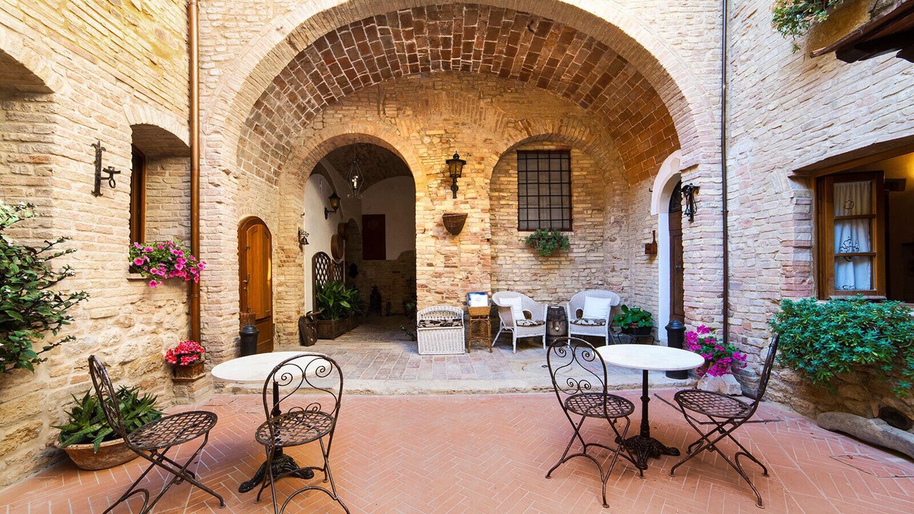 Photo of Outdoor in San Gimignano City Centre