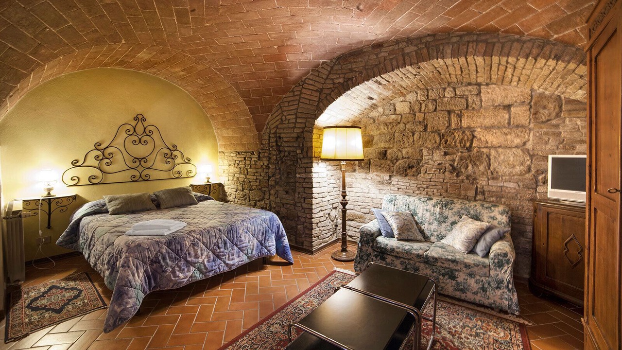 Photo of Bedroom in San Gimignano City Centre
