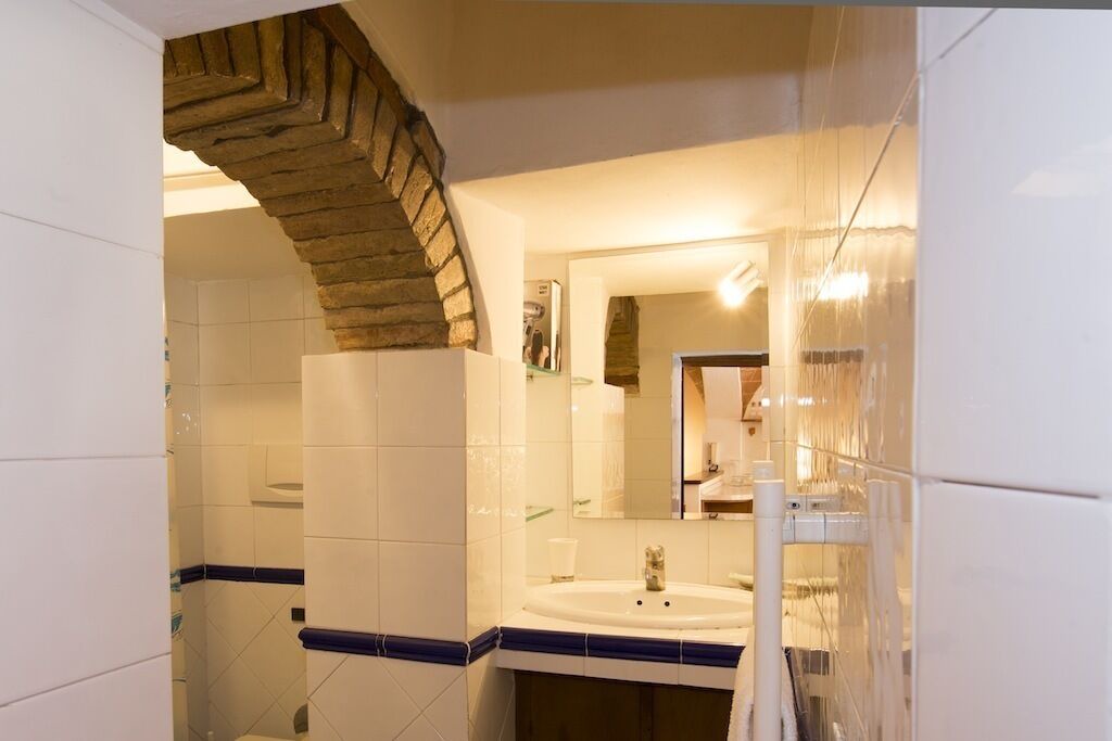 Photo of Bathroom in San Gimignano City Centre