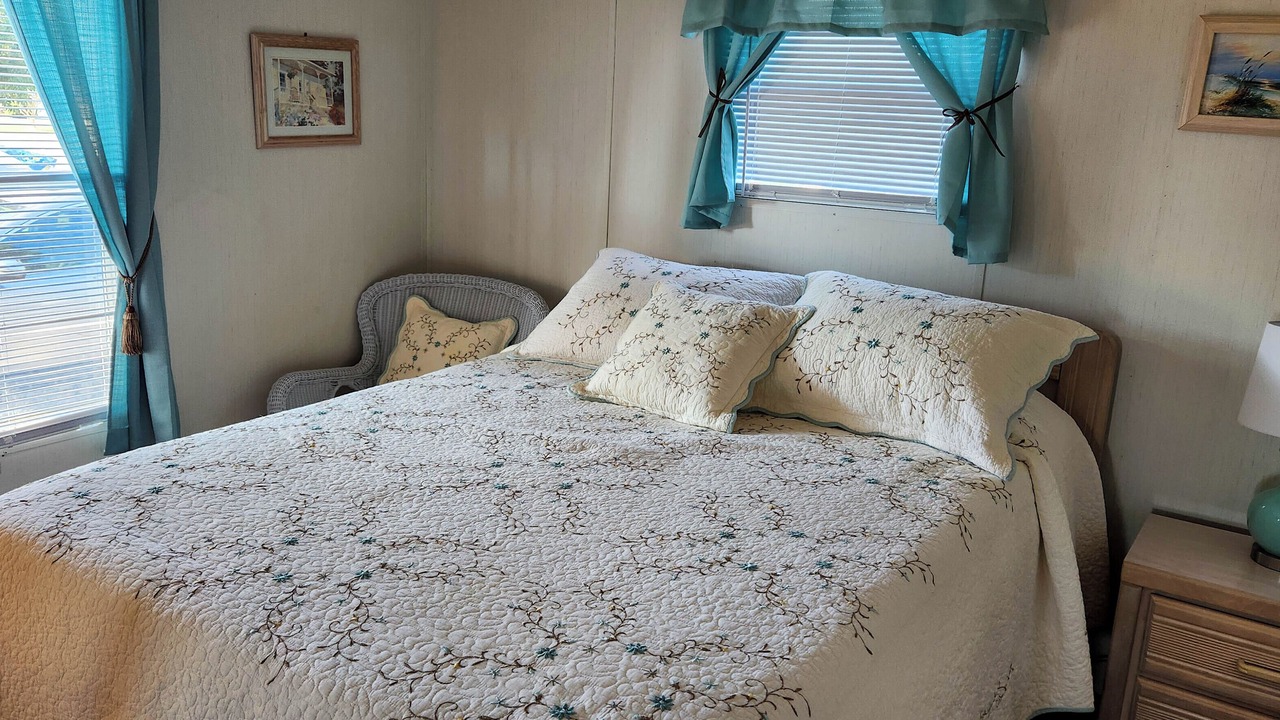 Photo of Bedroom in Assateague Pointe