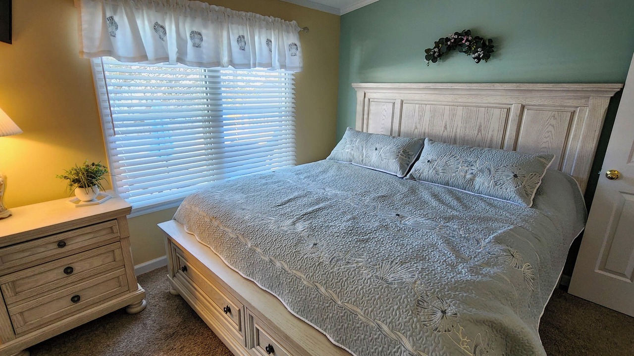 Photo of Bedroom in Assateague Pointe