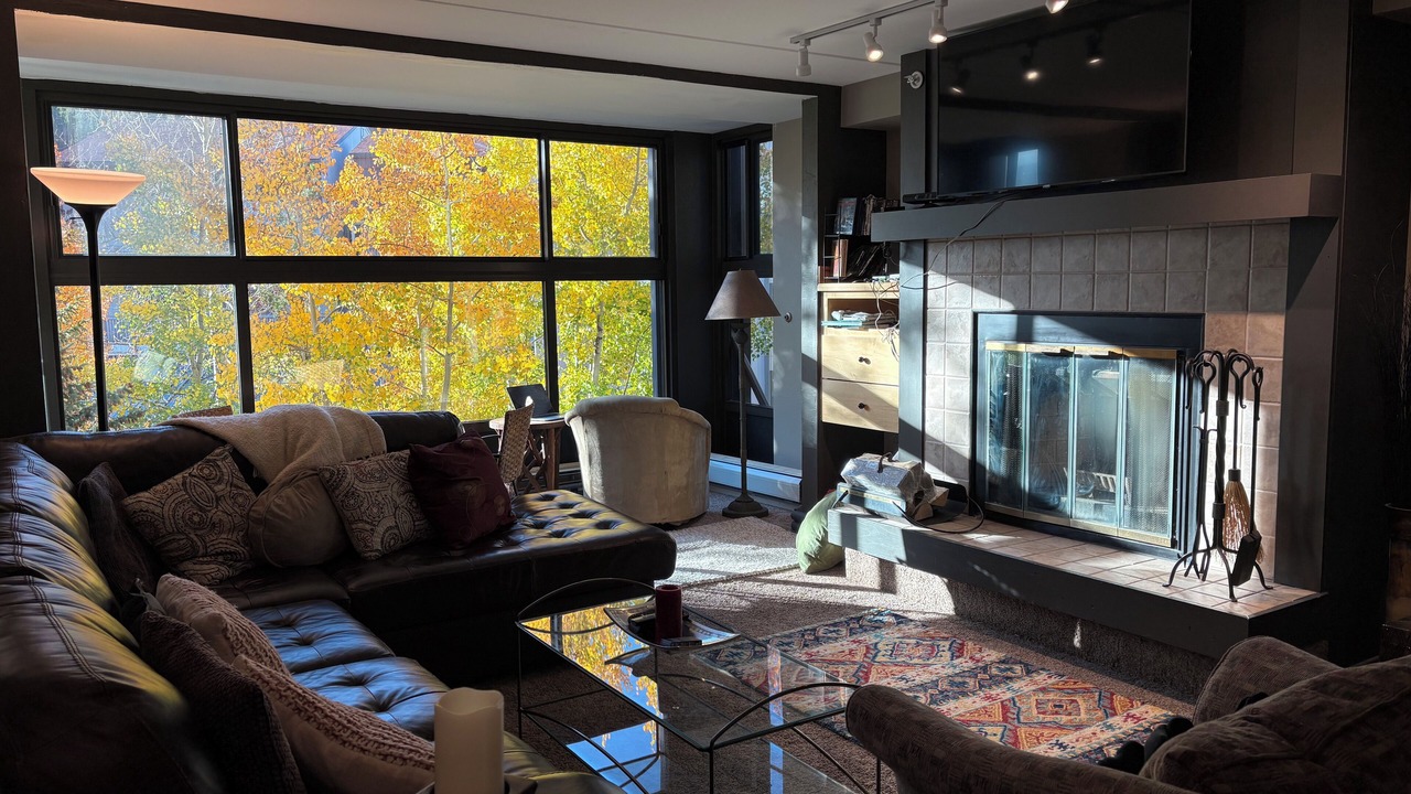 Photo of Livingroom in Copper Mountain Village