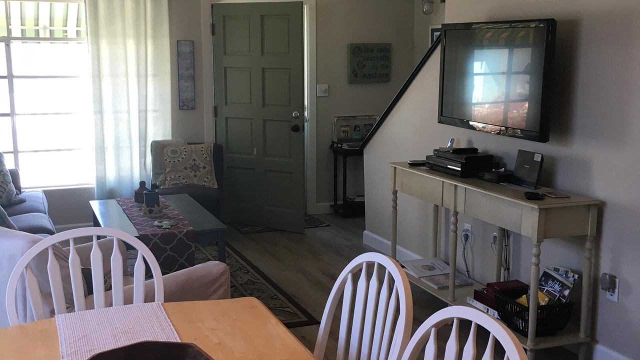 Photo of Bedroom in Pierpont Bay