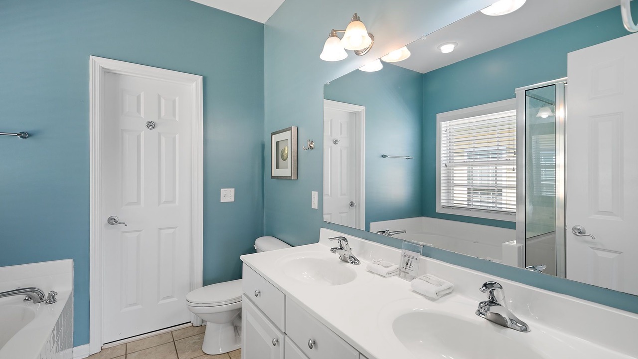 Photo of Bathroom in Waters Edge