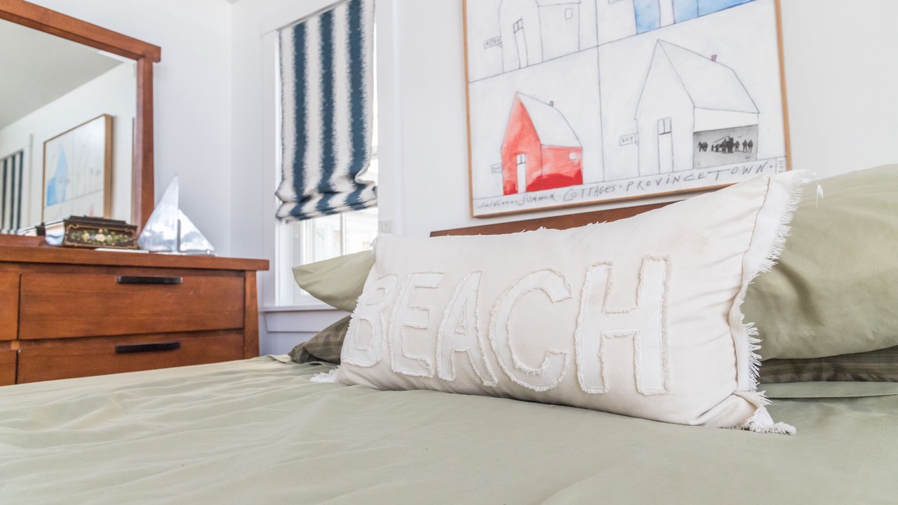 Photo of Bedroom in Commercial Street