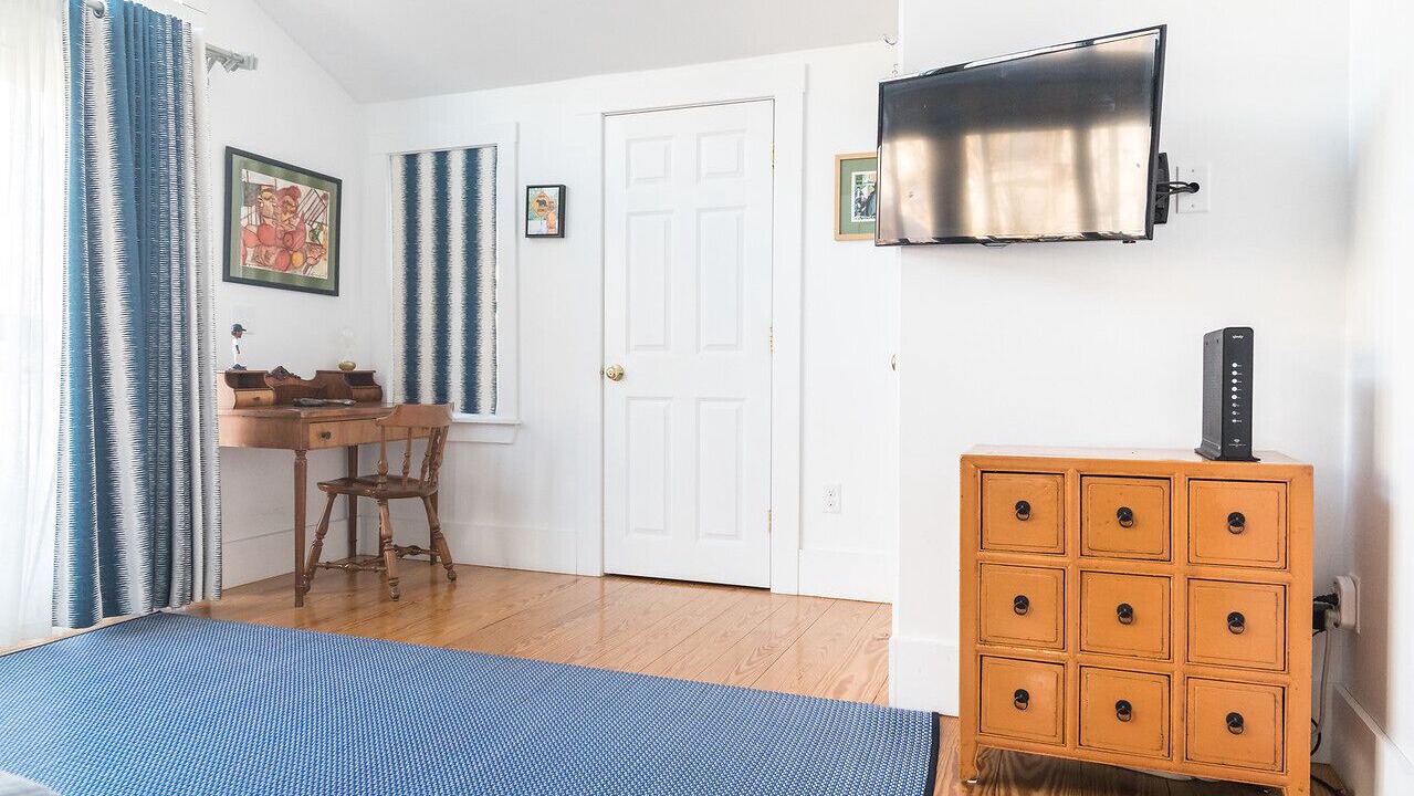 Photo of Bedroom in Commercial Street