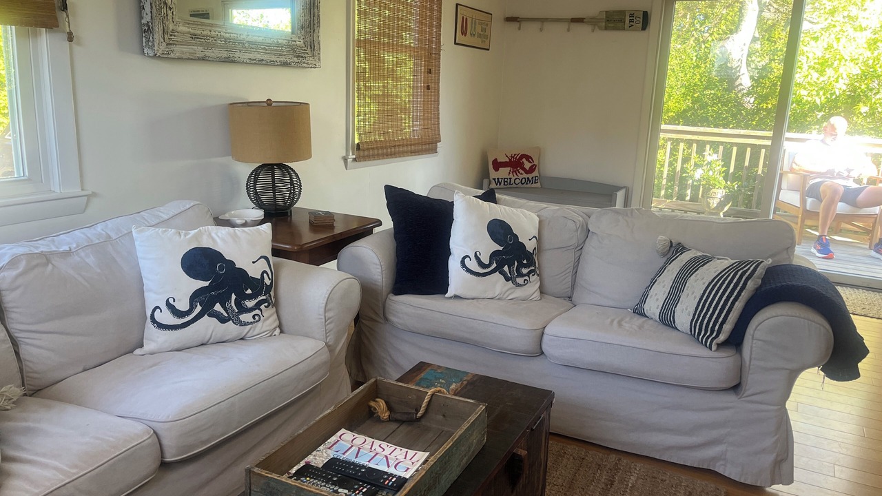 Photo of Livingroom in Snug Harbor