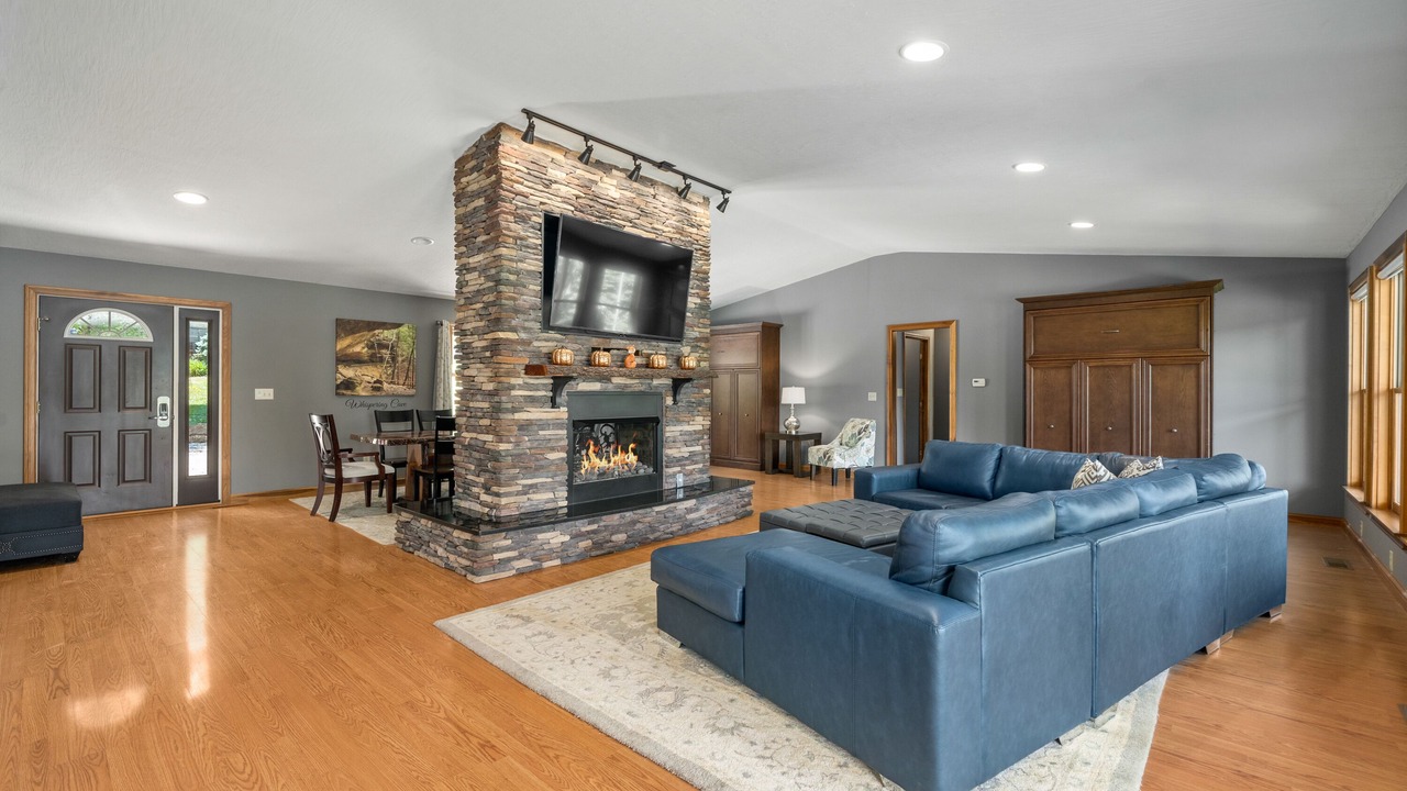 Photo of Livingroom in Logan