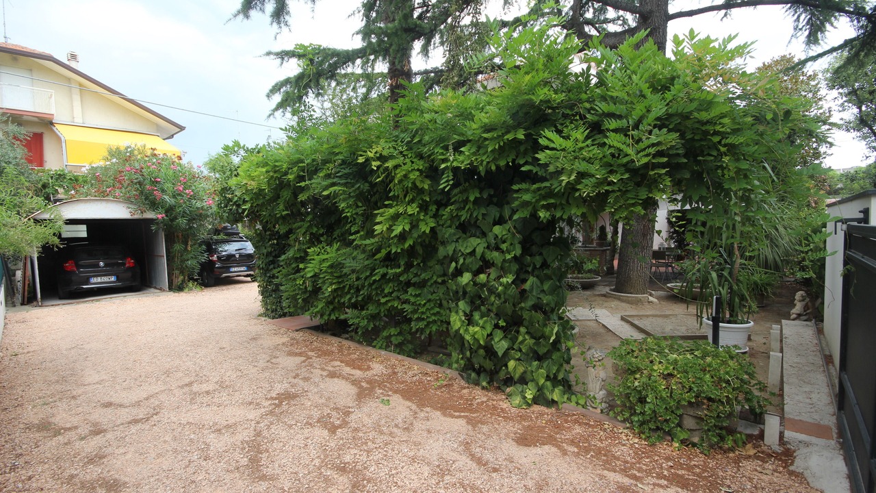 Photo of Outdoor in Alba