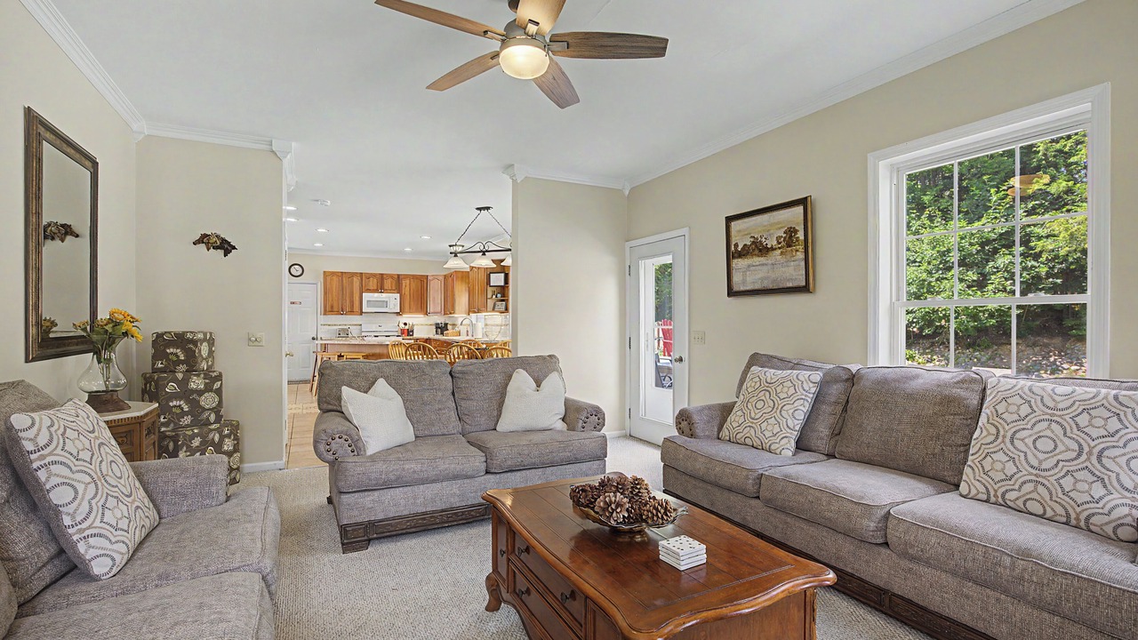 Photo of Livingroom in Warrensburg