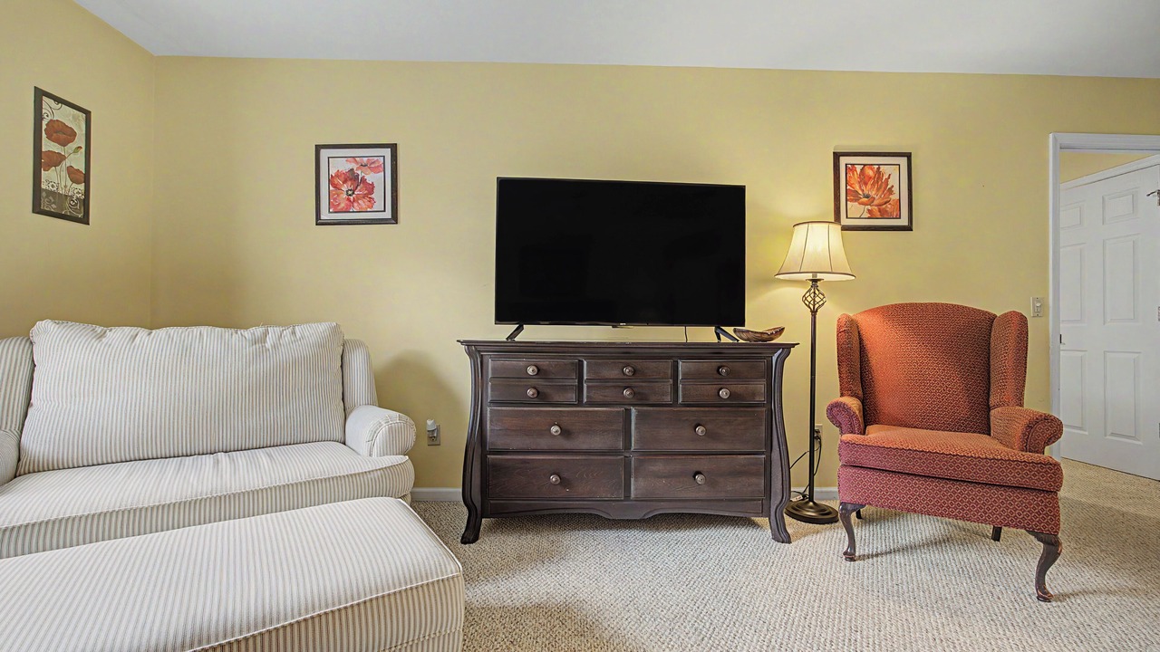 Photo of Livingroom in Warrensburg