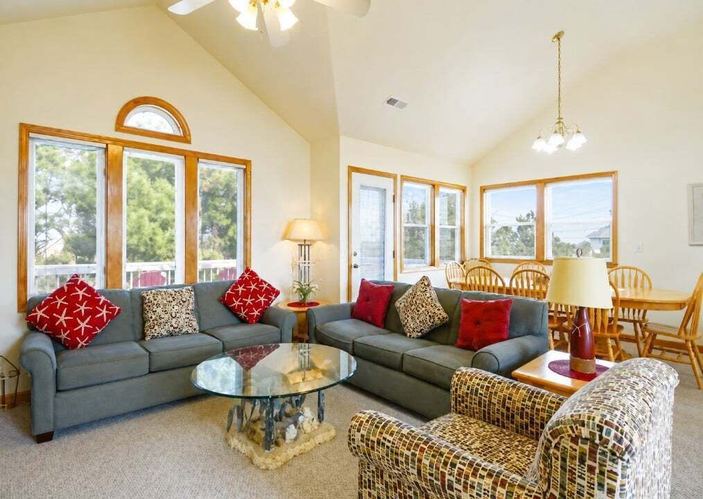 Photo of Livingroom in Monteray Shores