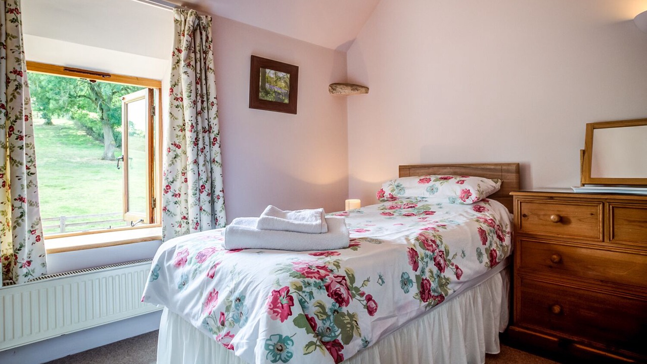 Photo of Bedroom in Whichford
