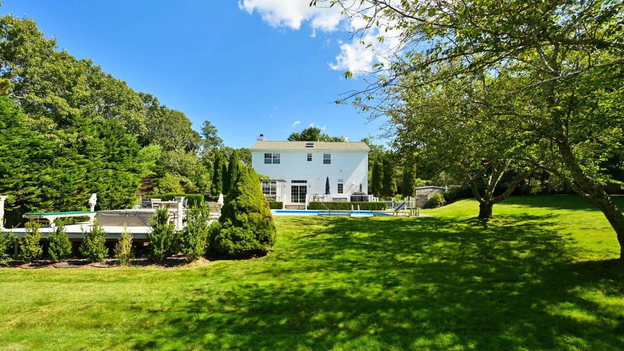 Photo of Outdoor in Wainscott Woods