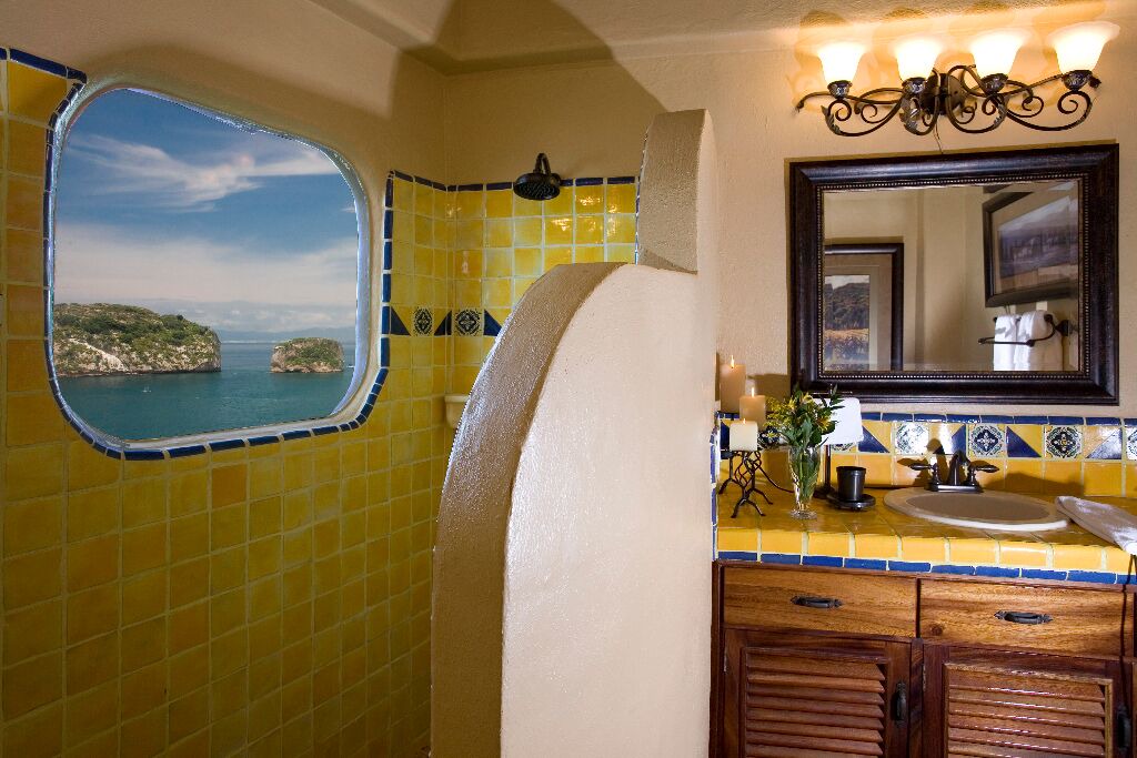 Photo of Bathroom in South Shore Hotel Area