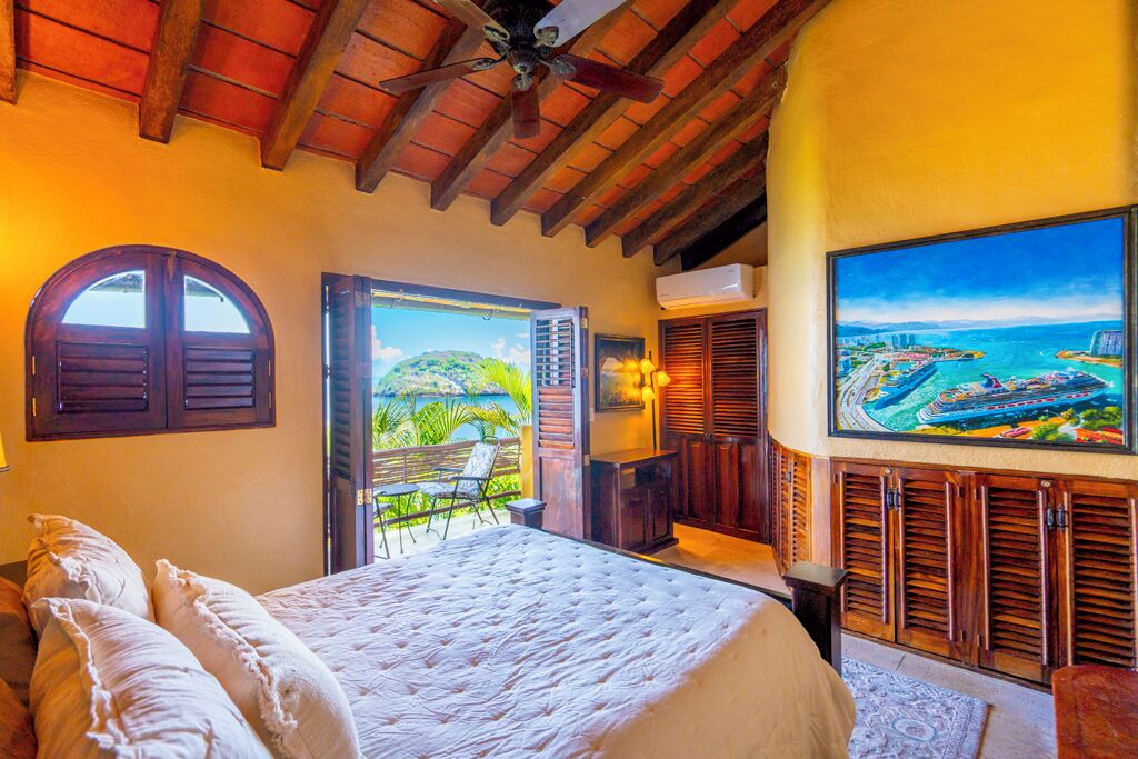 Photo of Bedroom in South Shore Hotel Area