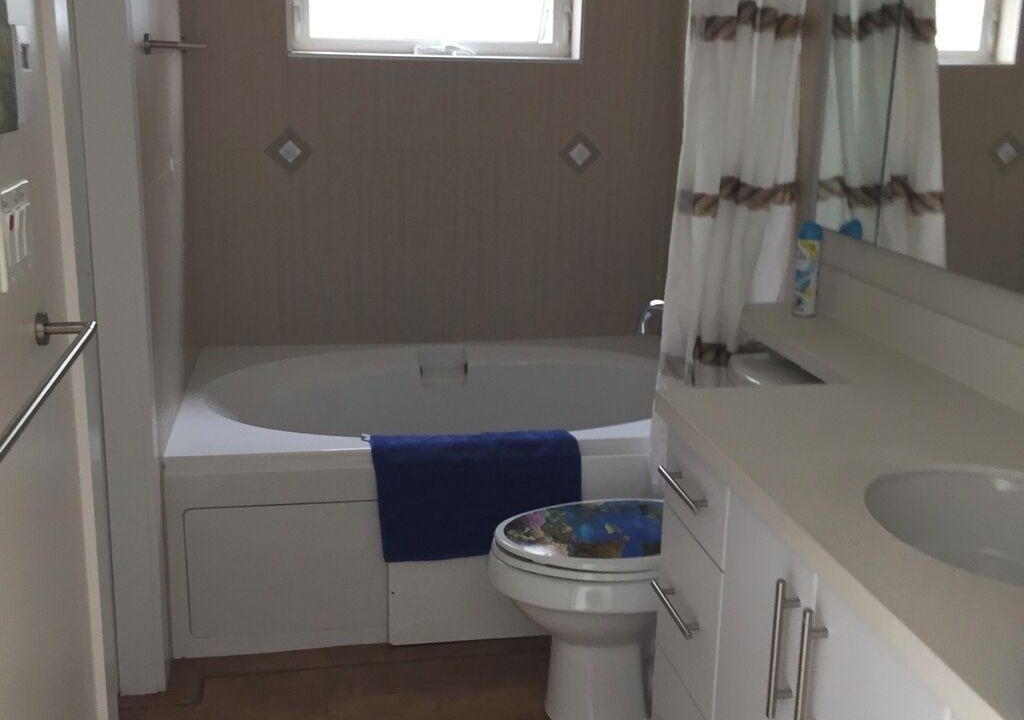 Photo of Bathroom in Lower Lonsdale