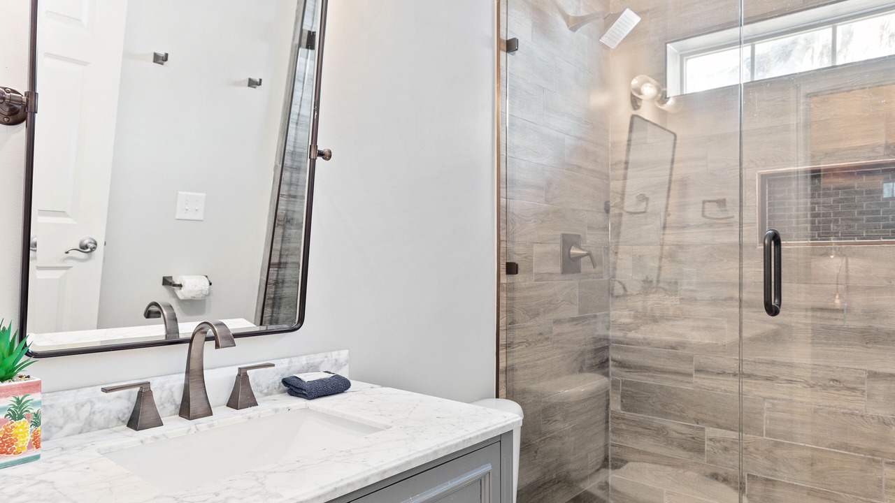 Photo of Bathroom in Waters Edge