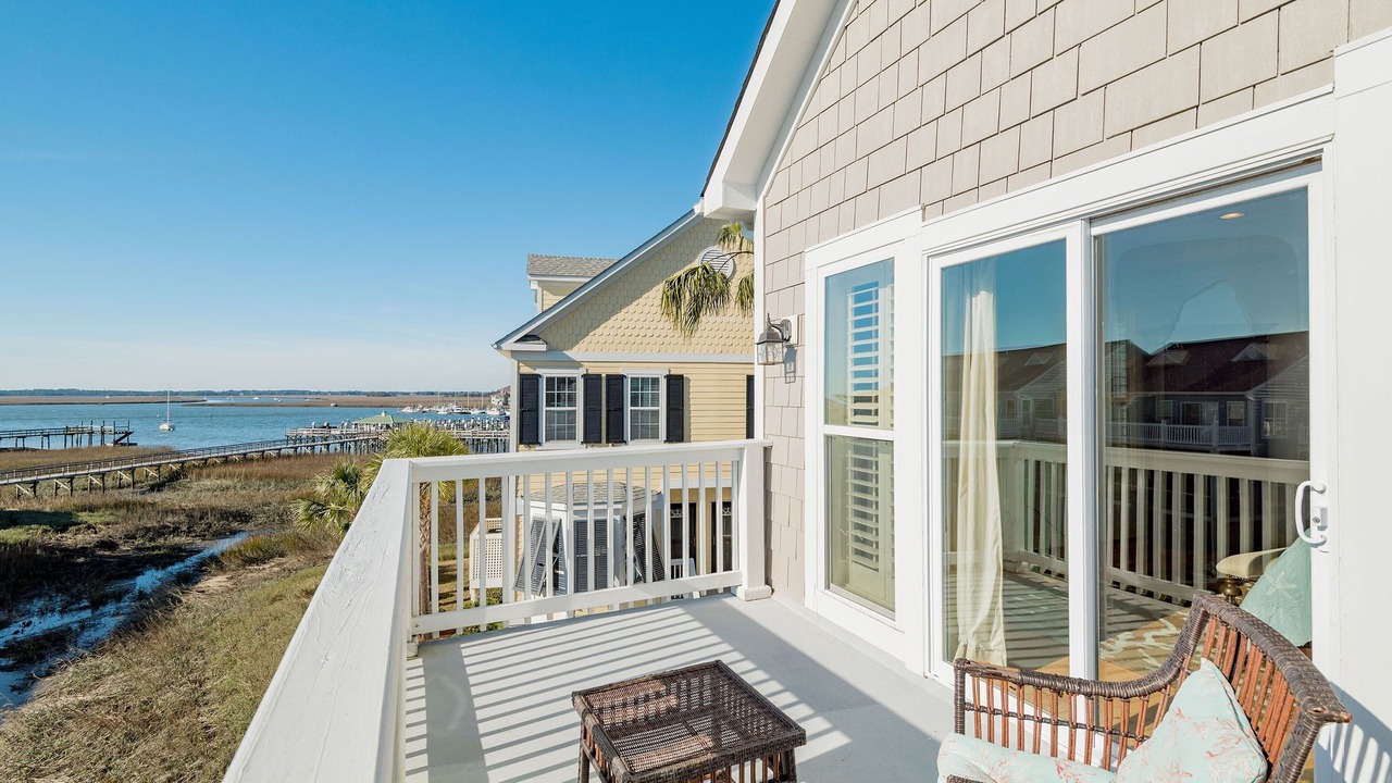 Photo of Patio Balcony in Waters Edge