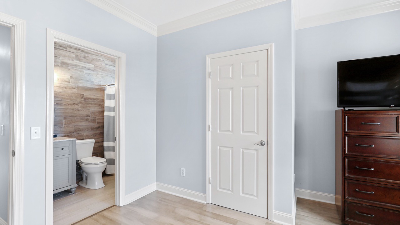 Photo of Bathroom in Waters Edge