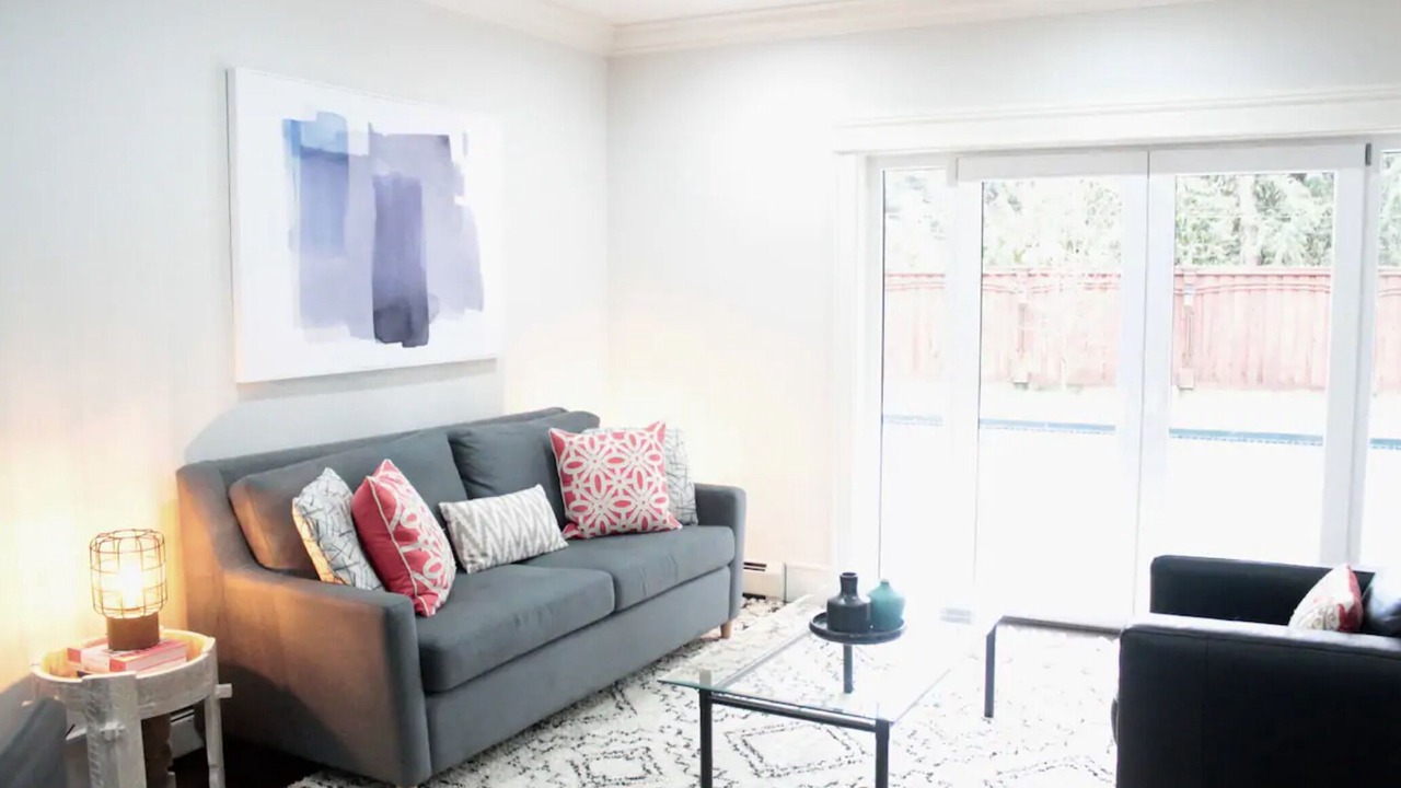 Photo of Livingroom in West Vancouver