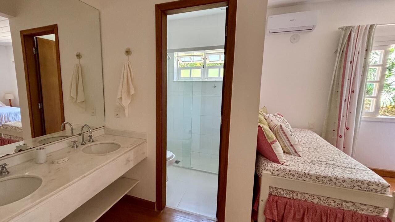 Photo of Bathroom in Araras
