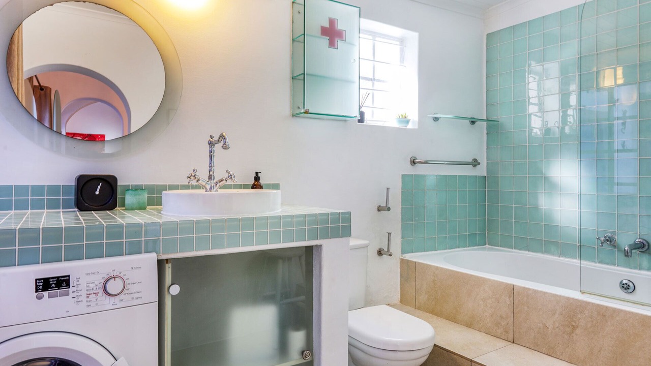 Photo of Bathroom in Cape Town City Centre