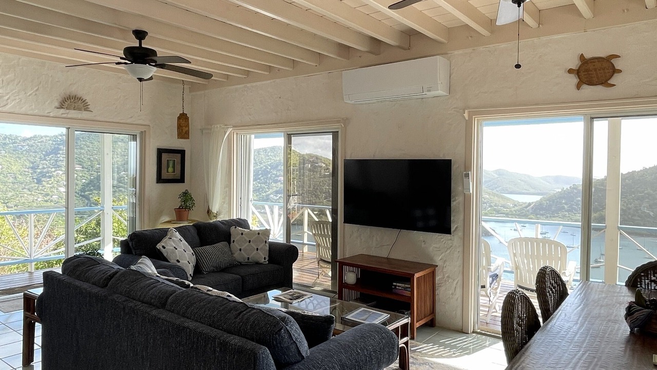 Photo of Livingroom in Estate Carolina
