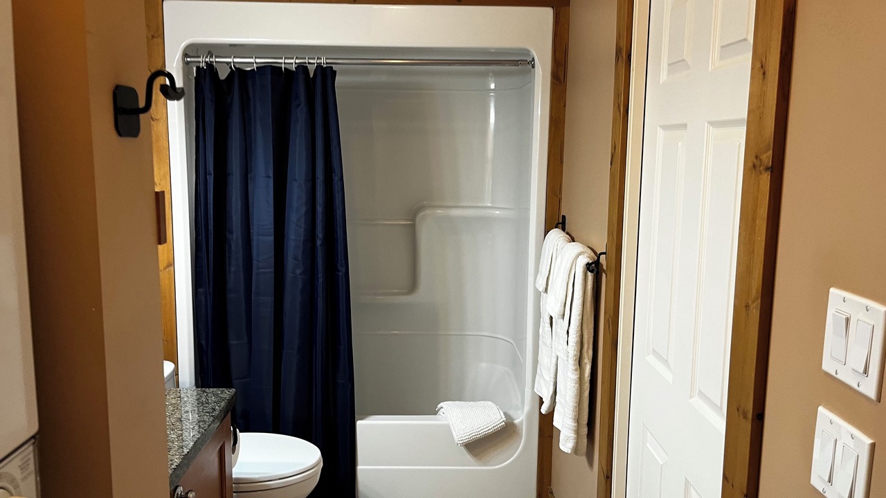 Photo of Bathroom in Osoyoos